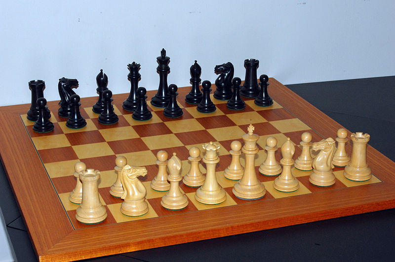 800px-ChessStartingPosition